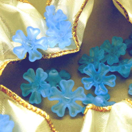 Bead Caps, Acrylic, 5-Petal Flower, Frosted, Light Blue, 15mm - BEADED CREATIONS