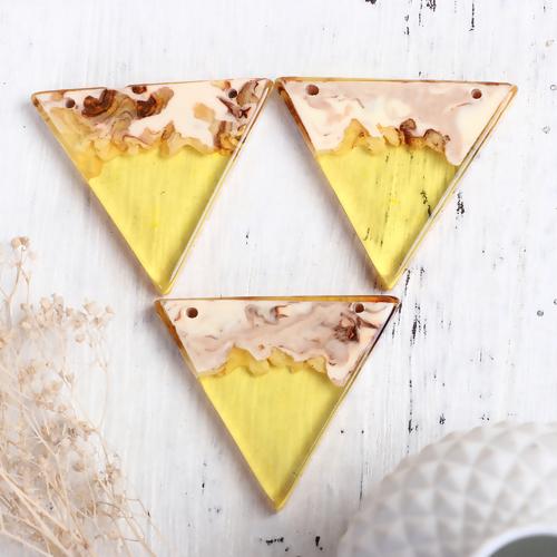 Pendants, Triangle, Resin, Wood Effect, Transparent, Yellow, Brown, Focal, 46mm - BEADED CREATIONS
